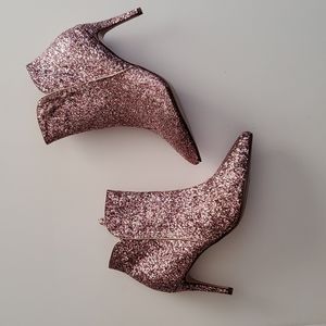 New! Rose glitter pointed toe booties